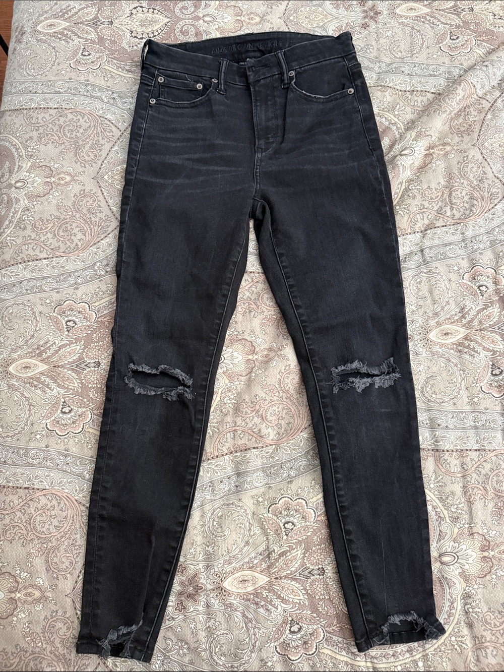 American Eagle Outfitters Black Distressed Skinny Jeans